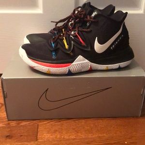 Kyrie 5 Friends